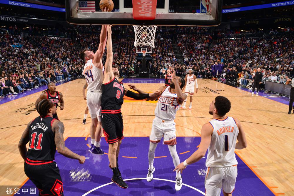 萬名觀眾到 萬名觀眾到