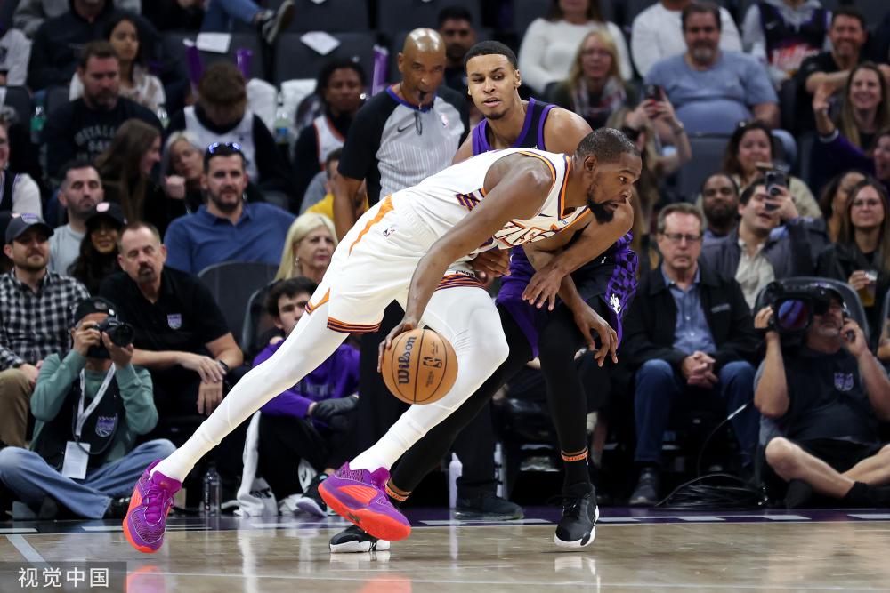 在客场争取 在客场争取