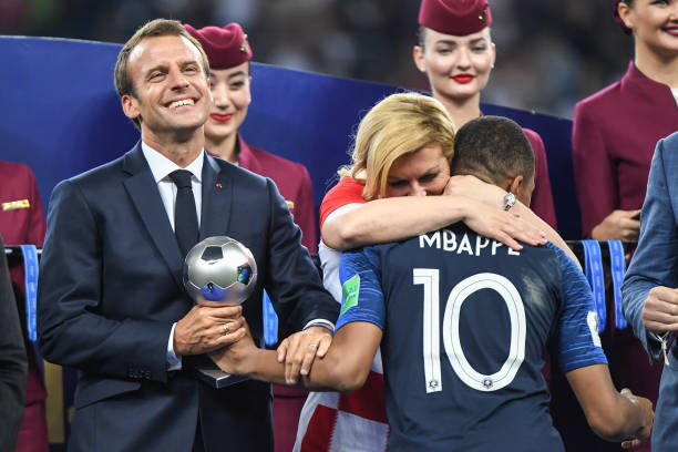 奇邊後衛卡 奇邊後衛卡