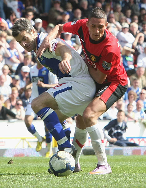 凭借科林蒂 凭借科林蒂