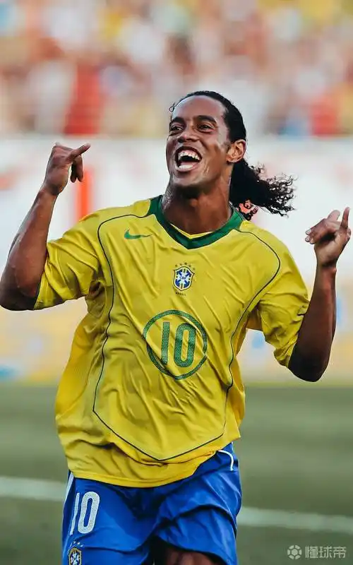 的年轻前锋 的年轻前锋